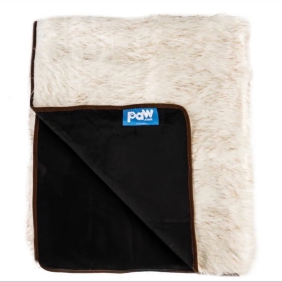 (NWT) PupProtector Waterproof Throw Blanket. Large (80”L X 62”W) - Picture 3 of 12